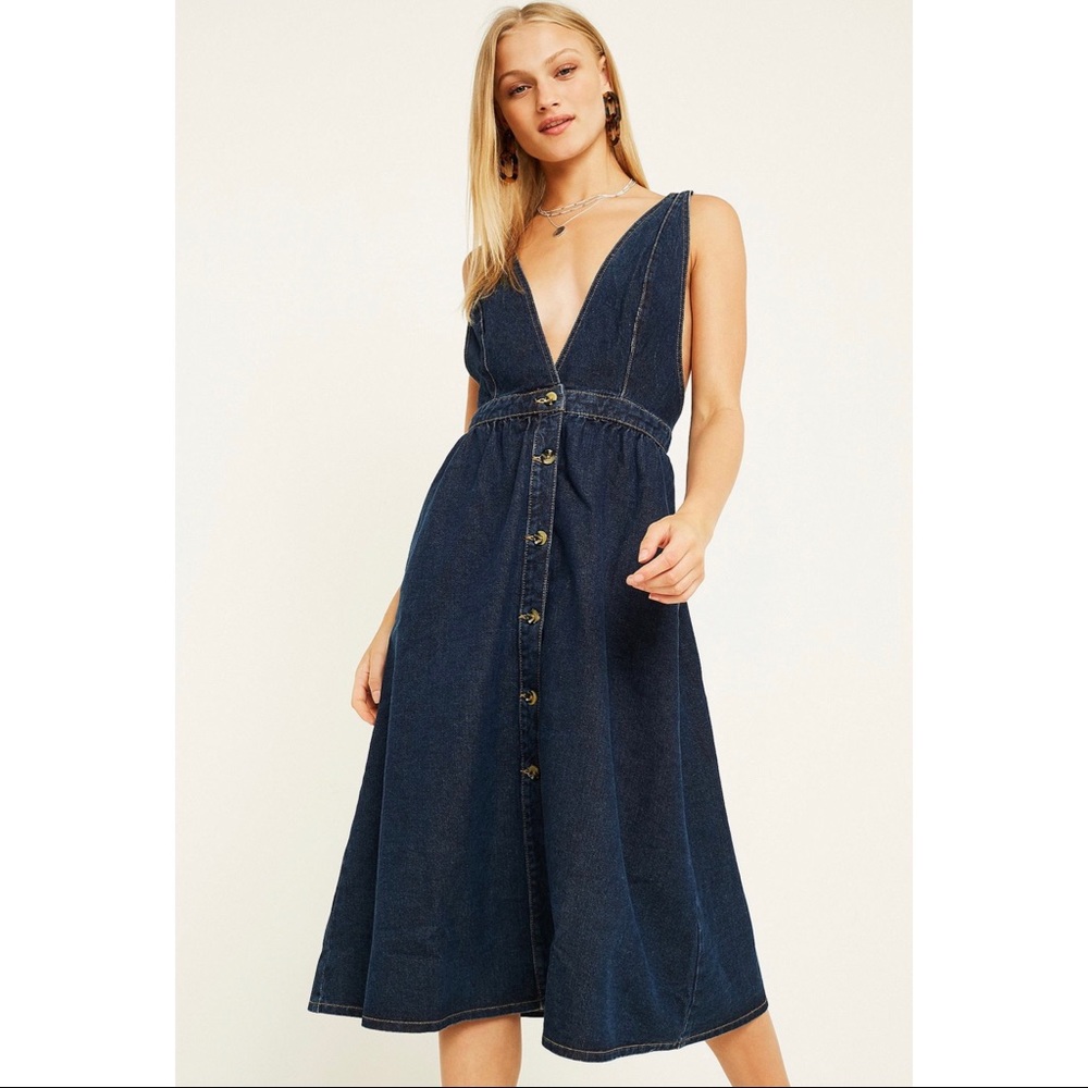 NWT UO Plunging Button-Down Denim Midi Dress Small